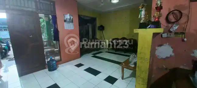 Rumah Hitung Tanah Area Cijantung, 250 Meter ke Jalan Raya Utama