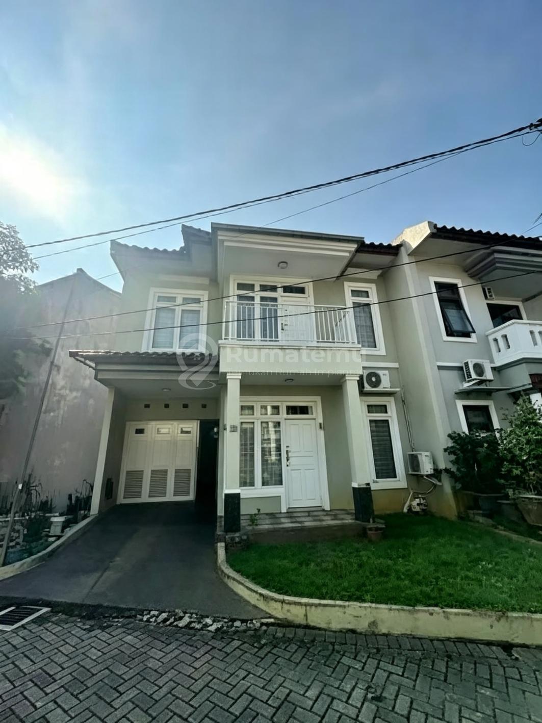 Rumah Siap Huni Dalam Komplek di Jatiwaringin