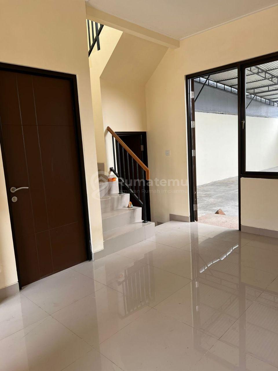 Rumah Nyaman Aman Rapih dan Siap Huni di Green Ara Harapan Indah Bekasi