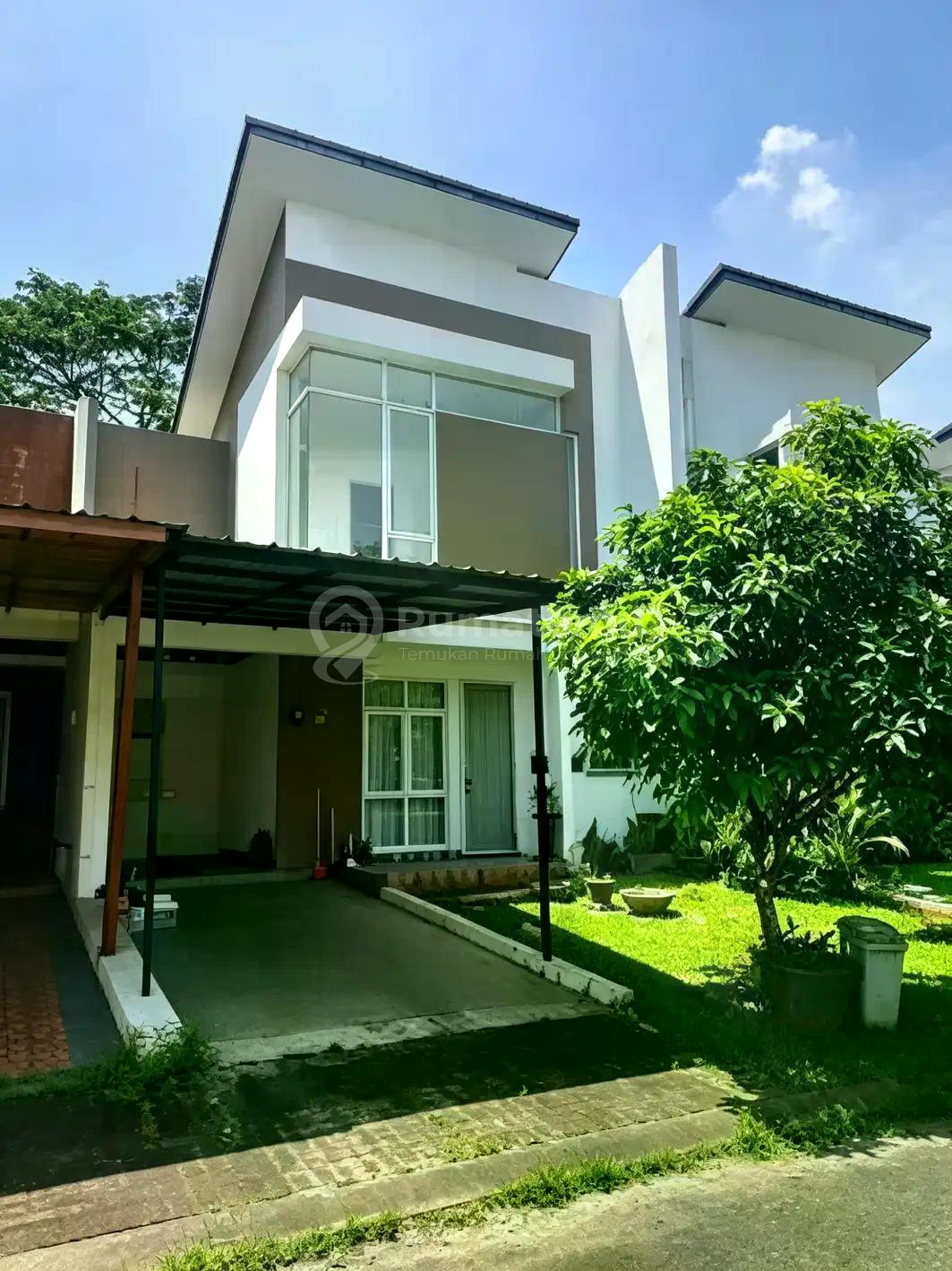 Rumah Bsd Dekat Aeon Mall Hadap Taman ( Timur )