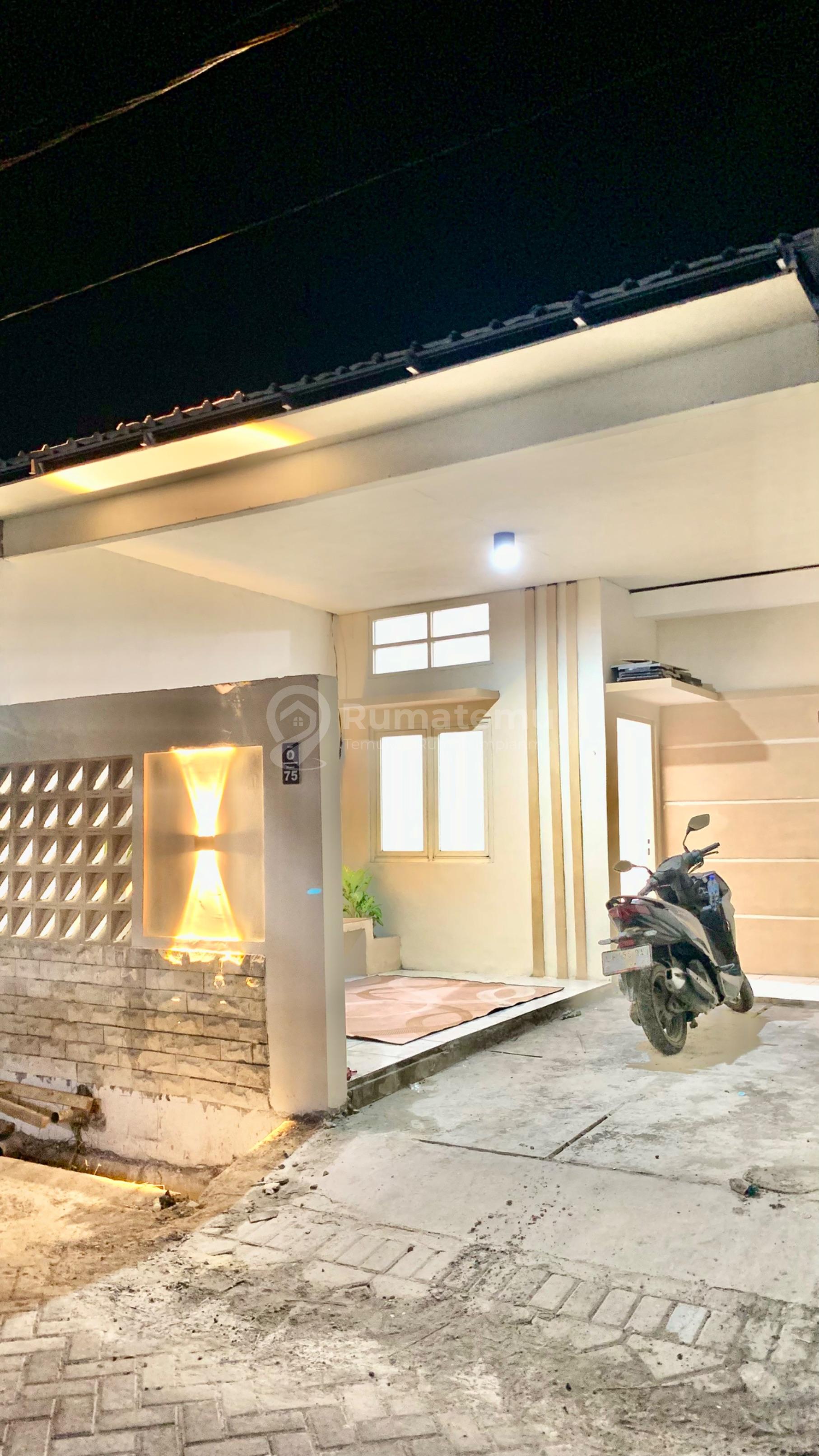 Disewakan rumah modern 2 kamar tidur dan 1 kamar mandi luas 60M bebas banjir area menganti gresik