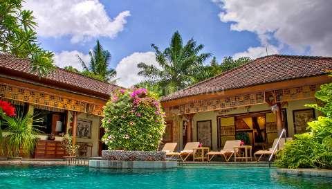 RV-3348 Residence for Sale in East Denpasar with Pool & Spa