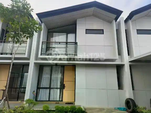 Rumah 2 Lantai Bagus Semi Furnished di Karawaci, Tangerang Cluster Cendana Icon