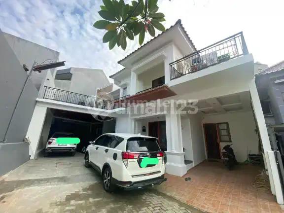 Rumah Bagus Siap Huni Dalam Komplek di Harjamukti