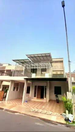 Taman Chrysant 1 Siap Huni Full Renov Kencana Loka Sektor 12