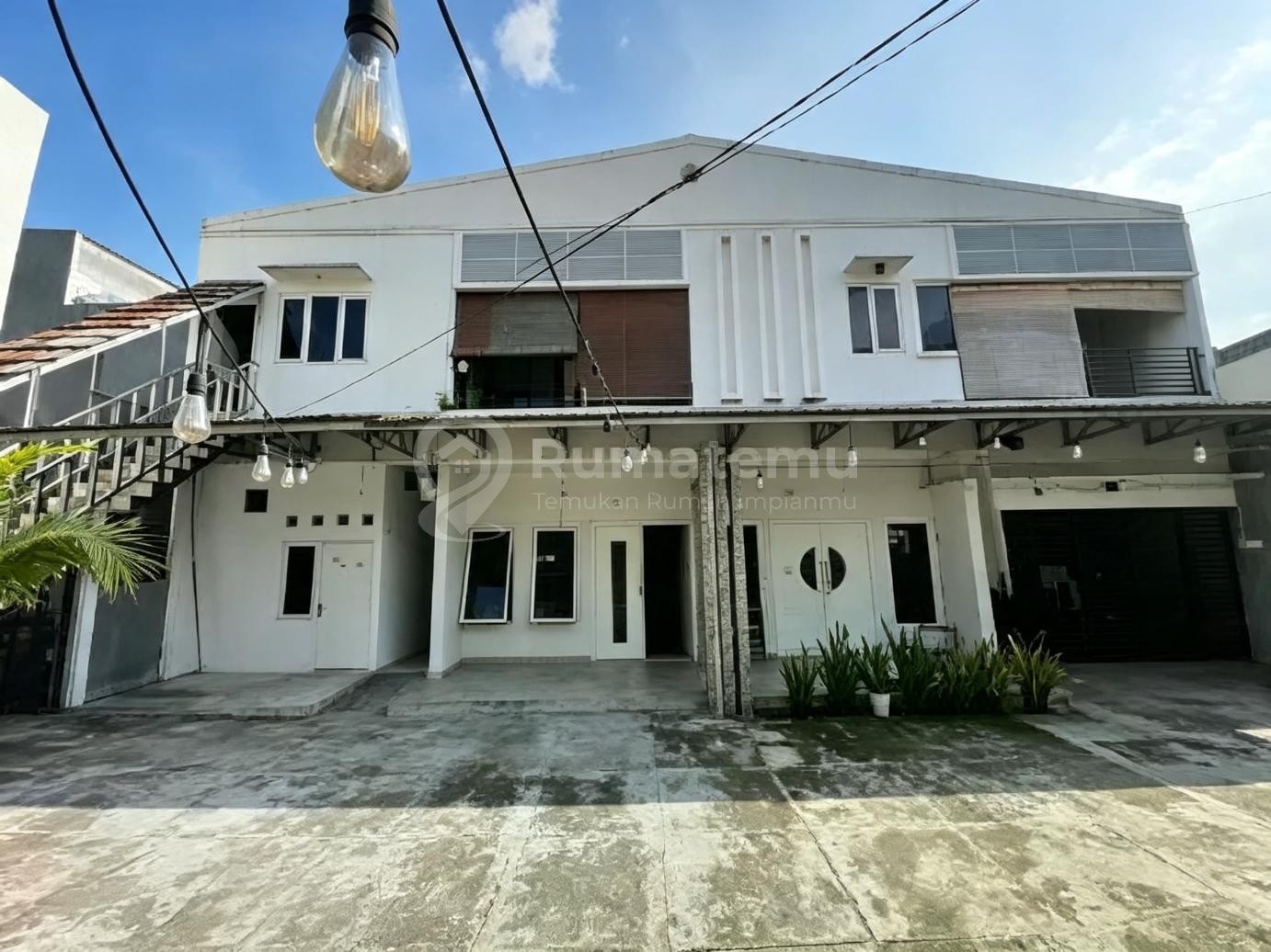 Rumah Hitung Tanah Bonus Kostan di Sukabumi Utara, Kebon Jeruk