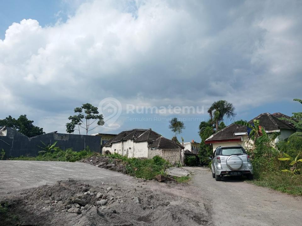 Tanah Premium Jl Kaliurang Km 7 Dekat UGM Pasar Kolombo Akses Jalan 5 Meter Sinduharjo