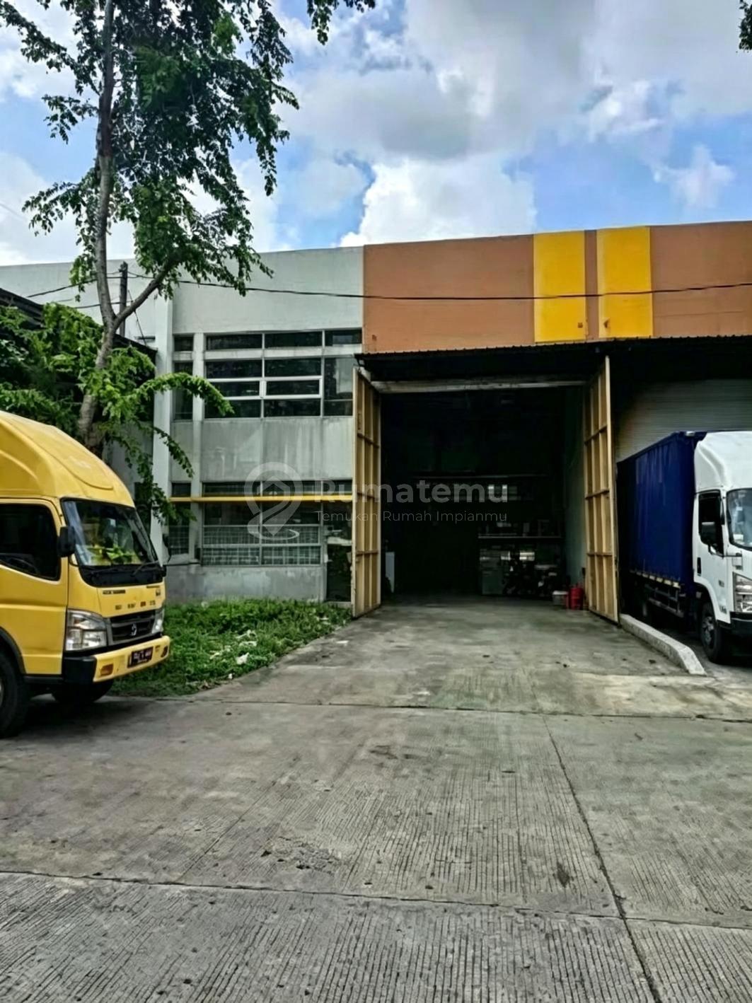 Disewakan Gudang Muat Kontainer 40Ft @Komplek Gudang Kamal Bisnis Center