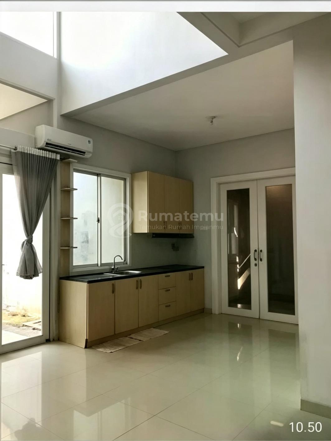 Dijual rumah di Alam sutera , dekat BINUS dan UBM, dekat tol