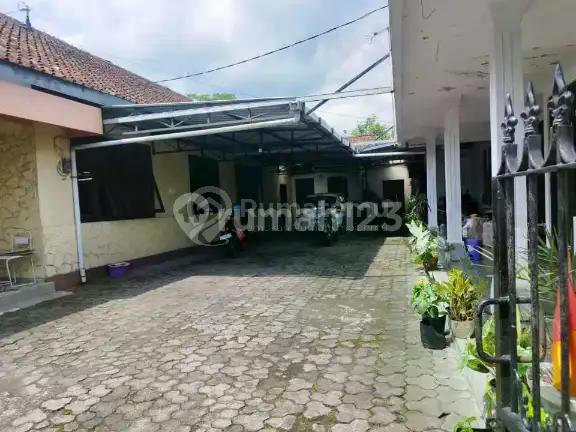 Disewakan Rumah di Tempel, Dekat Banyak Fasum, Cocok untuk Kantor