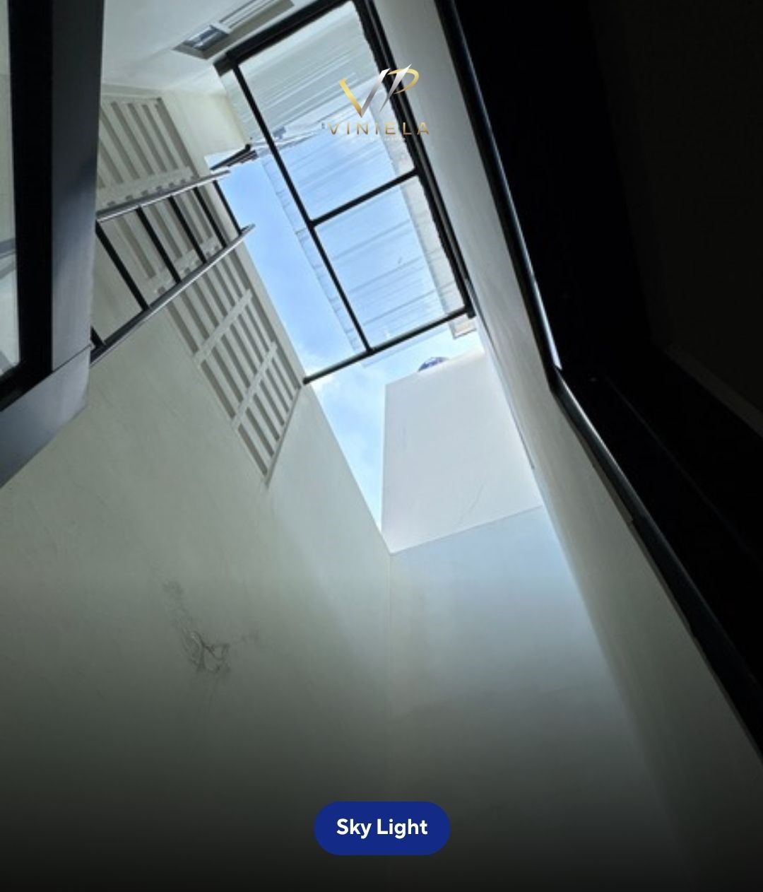 Rumah Tropis Modern Jakarta Timur