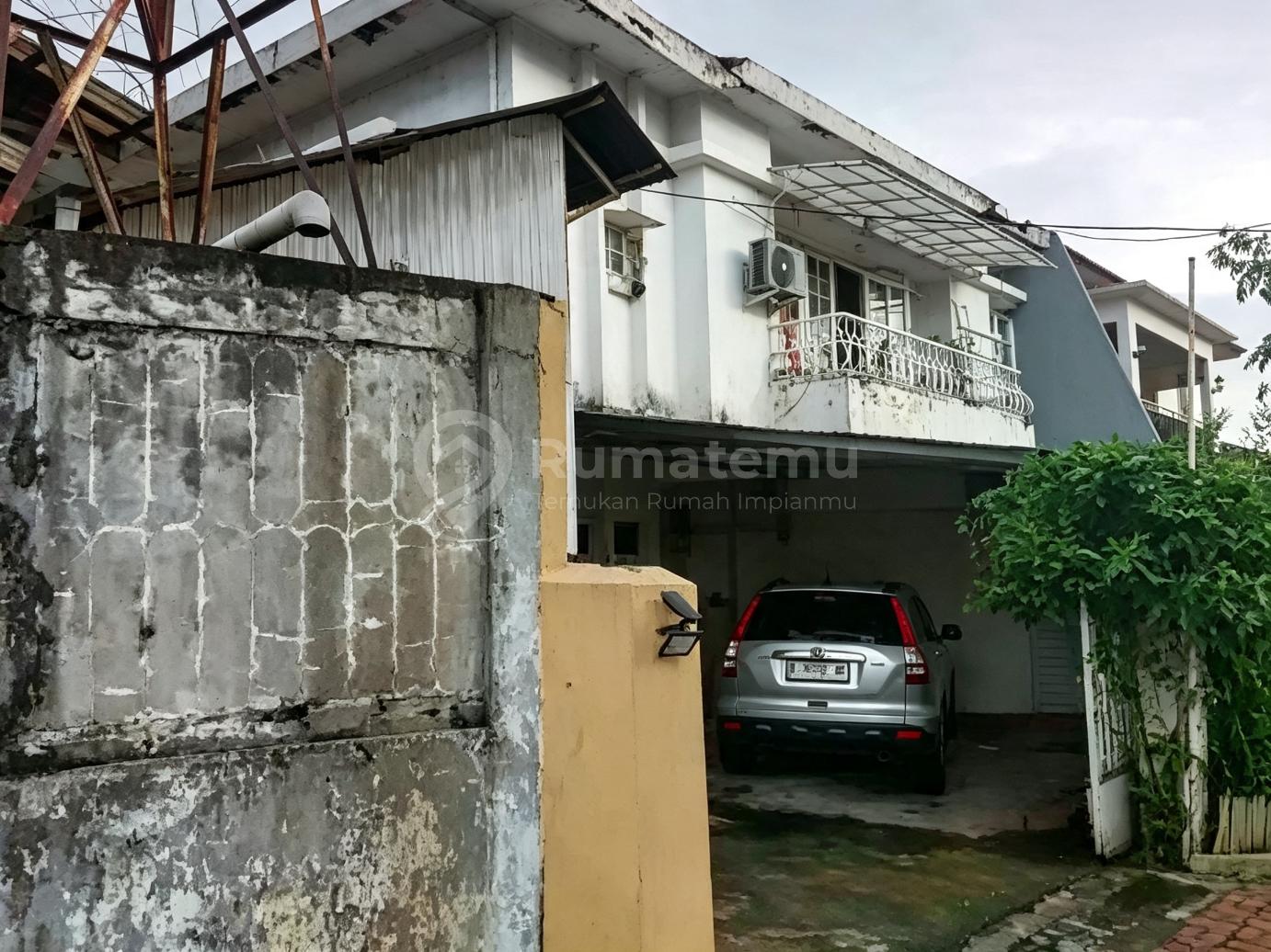 Luas Tanah 556 M2. Hitung Tanah Saja. SHM. Nego.