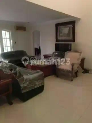 Dekat Senayan City, Dijual Rumah Siap Huni di Hang Lekir Keb Baru Jakarta Selatan