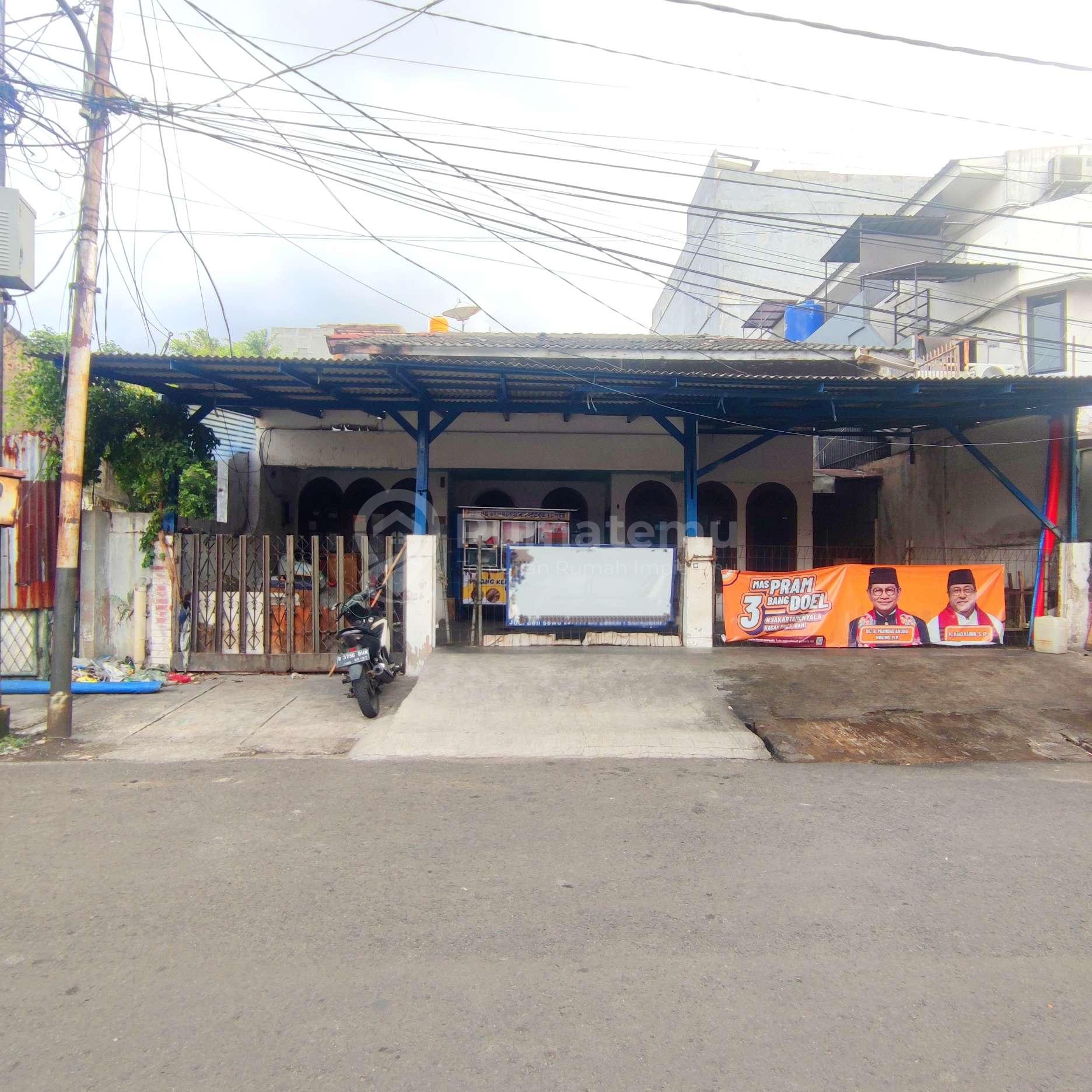 RUMAH TANJUNG DUREN BANGUNAN LAMA HITUNG TANAH JAKARTA BARAT