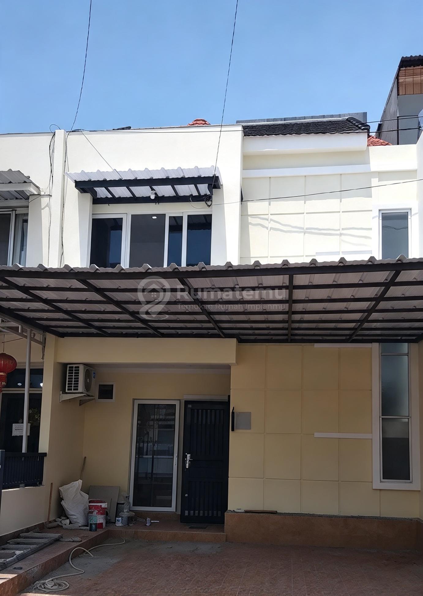 Golden Palm, Depan Citra 5, Kalideres, Jakarta Barat..Dijual Rumah 2 1/4 Lantai, Hadap Tenggara, Siap Huni, Atap Baja Ringan , Sudah Renovasi, Hadap Tenggara, Row Jalan Lebar, Air Pam, SHM On Hand.-V.31o826 | Rumah123