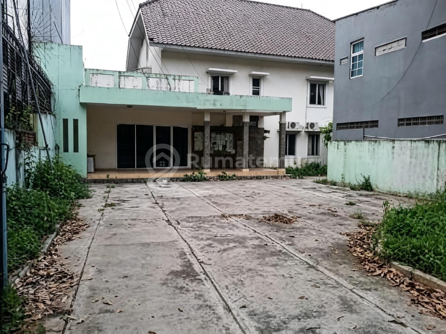Dijual cepat Gedung butuh renov