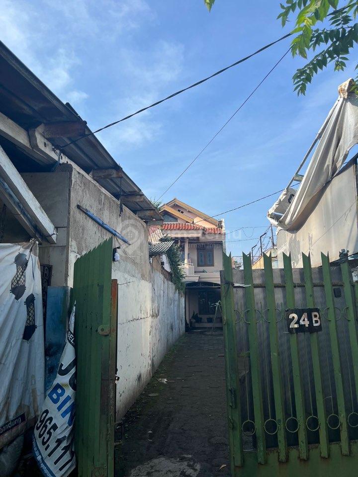 DIJUAL — RUMAH 3 LANTAI STRATEGIS PINGGIR JALAN RAYA PAGARSIH BARAT, BANDUNG