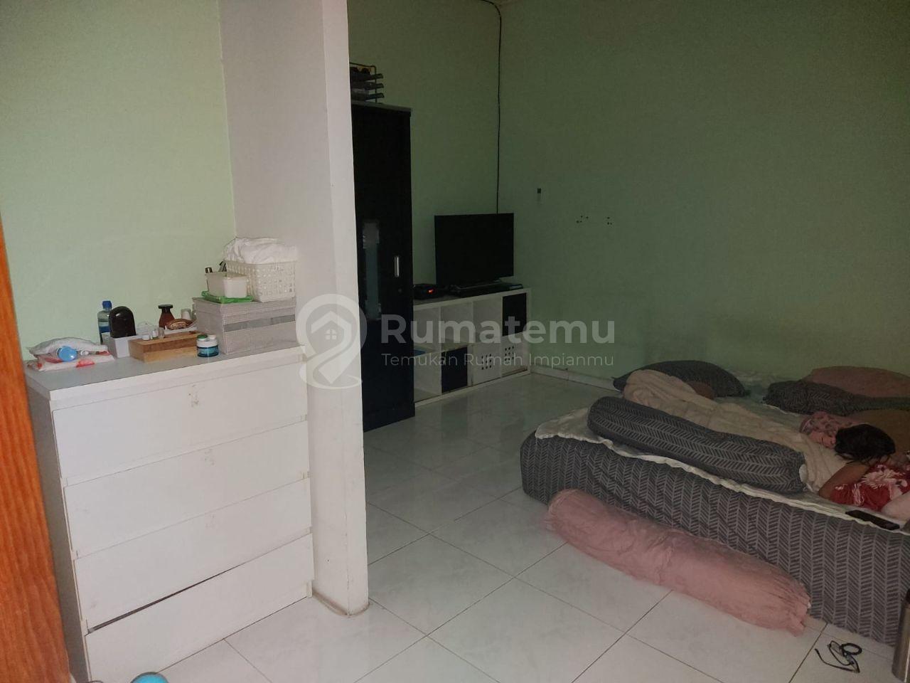 Rumah 2 Lt Murah Dlm Komplek Elit Duren Sawit, Jakarta Timur