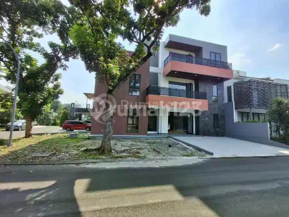 Rumah 3 Lantai Baru Bangun Mewah Design Menarik Strategis