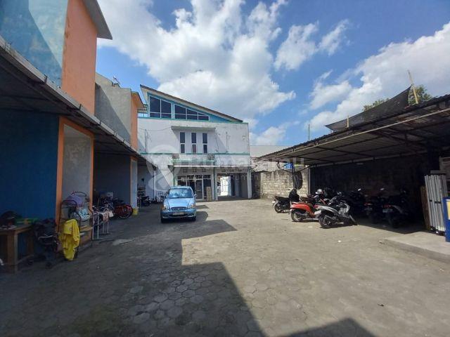 Dijual Properti Komersial Gedung & Rumah Siap Pakai Lokasi Dekat RSUD Wirosaban