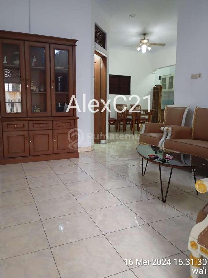 Rumah Dijual Cantik 2 lantai Siap Huni Di Bendungan Hilir, Tanah Abang