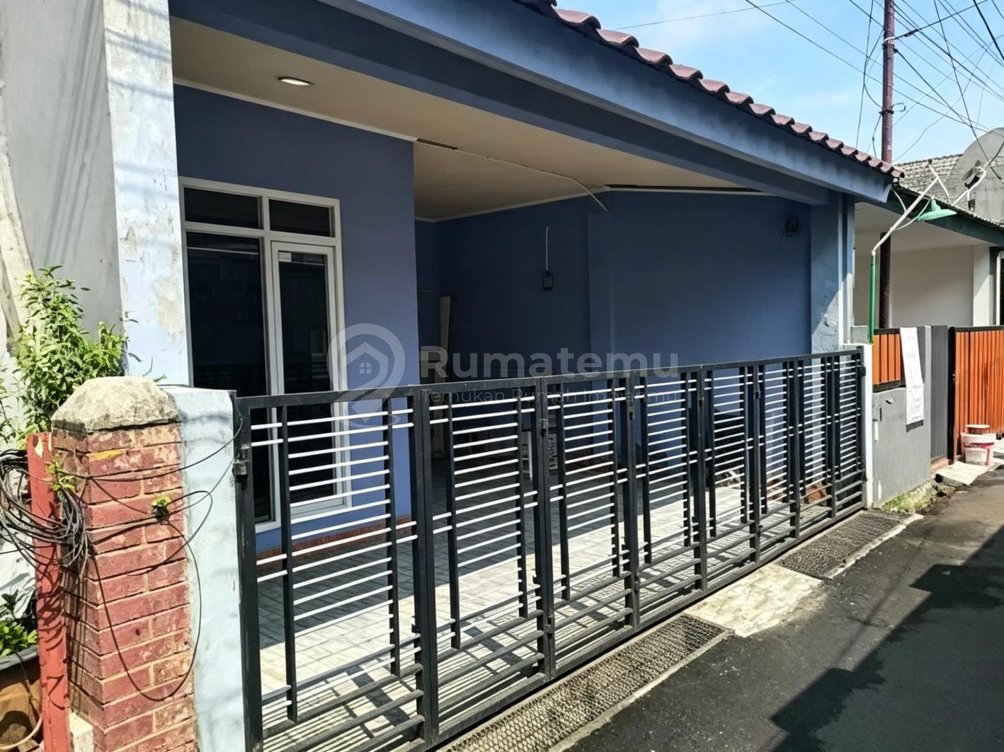 Rumah Bagus Lokasi Strategis Dalam Komplek Di Perumnas 2 Depok