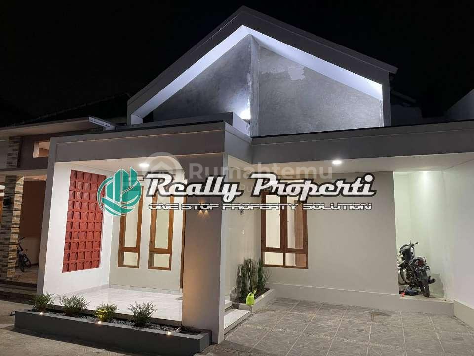 Disewakan Rumah / Kantor Konsep Open Space di Pondok Ranggon Cipayung Jakarta Timur