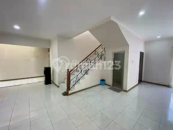 Dijual Rumah Baru Siap Huni di Kebayoran Baru Jakarta Selatan