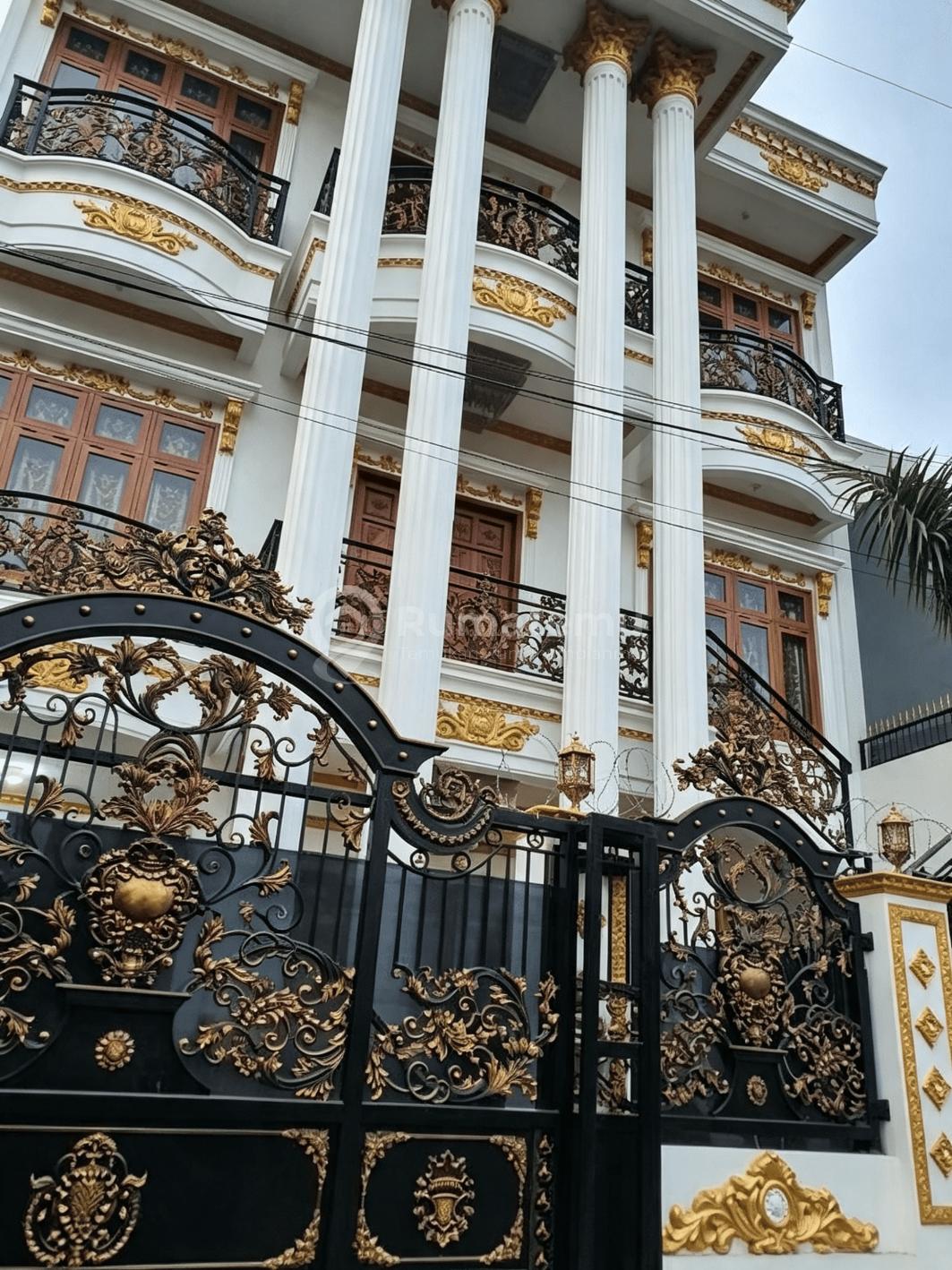 Dijual rumah mewah Sultan design classic Fully furnish Manggarai Selatan
