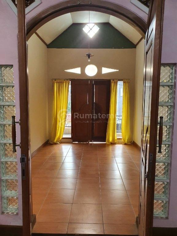 DIJUAL Rumah 2¼ Lantai di Taman Kopo Indah 1 (TKI 1)