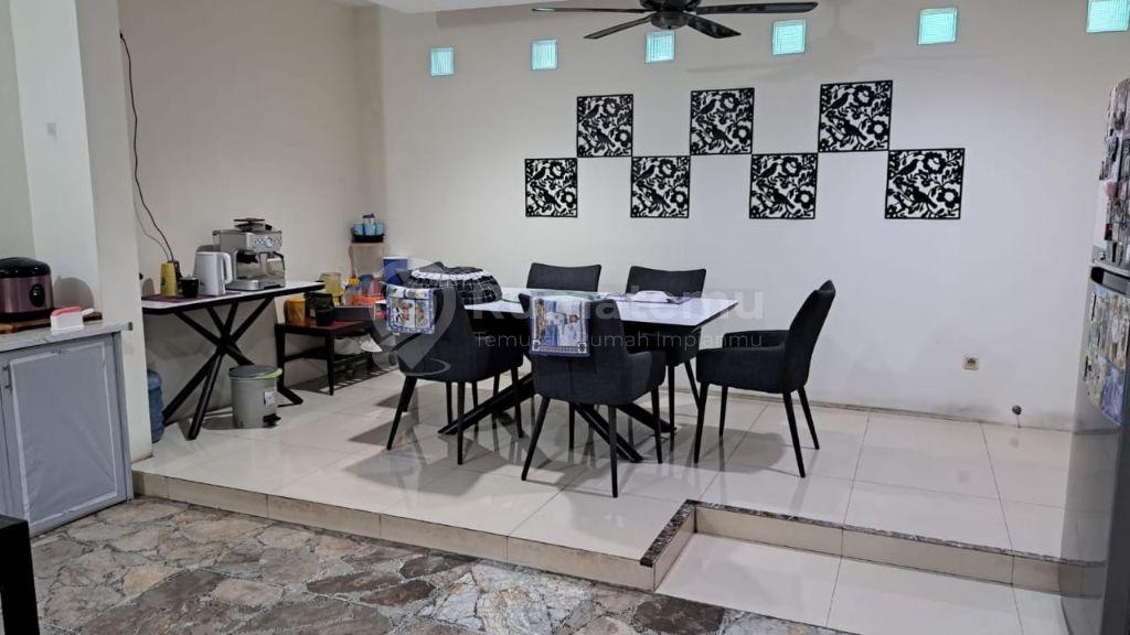 DIJUAL Rumah 1 Lantai dengan Konsep Open Space yang Nyaman untuk Keluarga dan sangat Strategis di Billy & Moon, Duren Sawit, Jakarta Timur