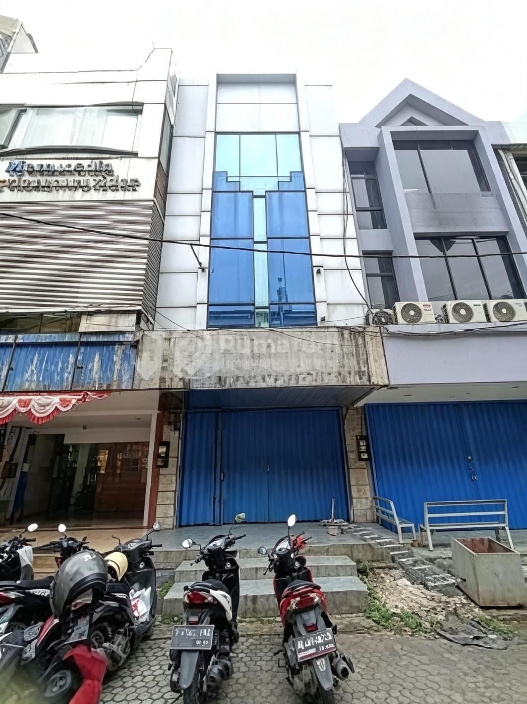 Jual Ruko Depan Jalan Raya Boulevard Klp Gading 3 Lantai