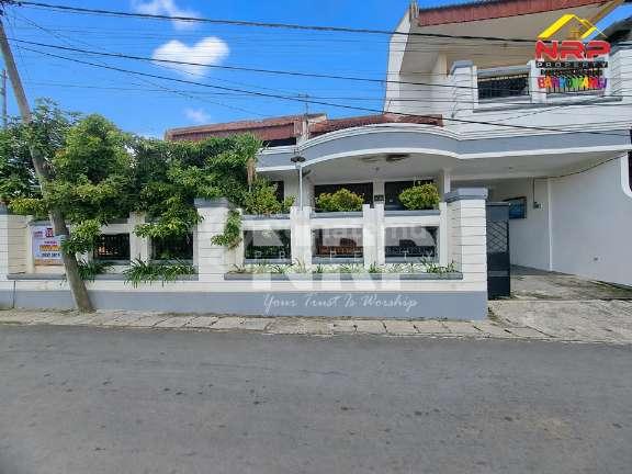 Dijual Rumah Hook 2 Lantai 5 kamar tidur Full Furnished di Pusat Kota Banyuwangi, Dekat Alun-Alun dan Kampus