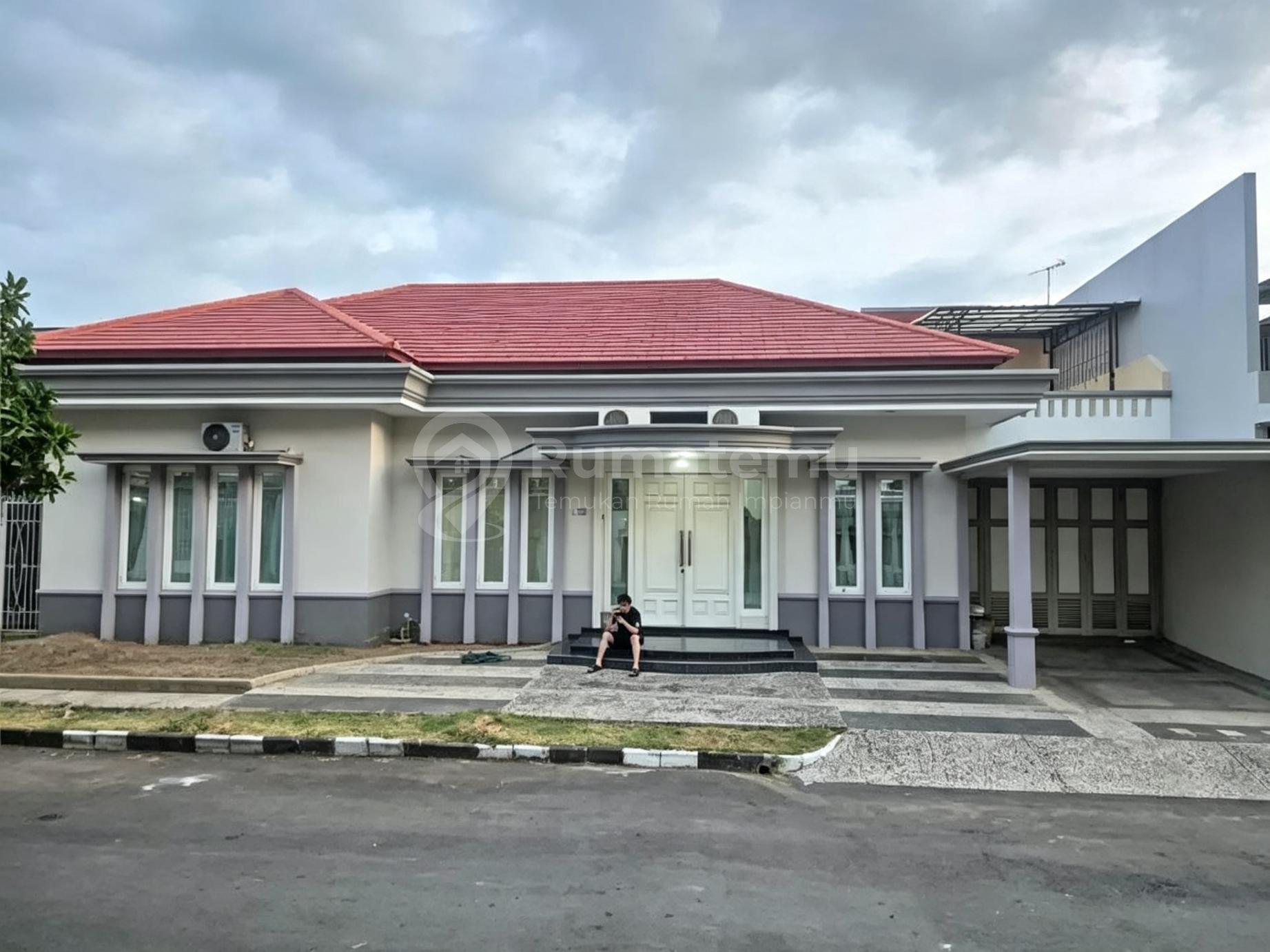 Dijual Rumah Mewah Semi Furnished di Taman Wahidin Cirebon