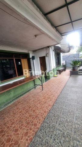 RUMAH BESAR 2 MUKA LOKASI STRATEGIS MAINROAD JL ABDULRAHMAN SALEH