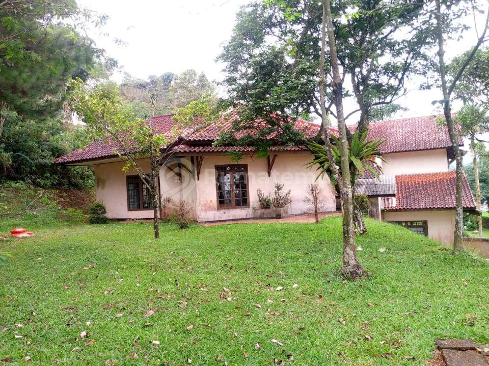 Dijual vila di megamendung puncak bogor