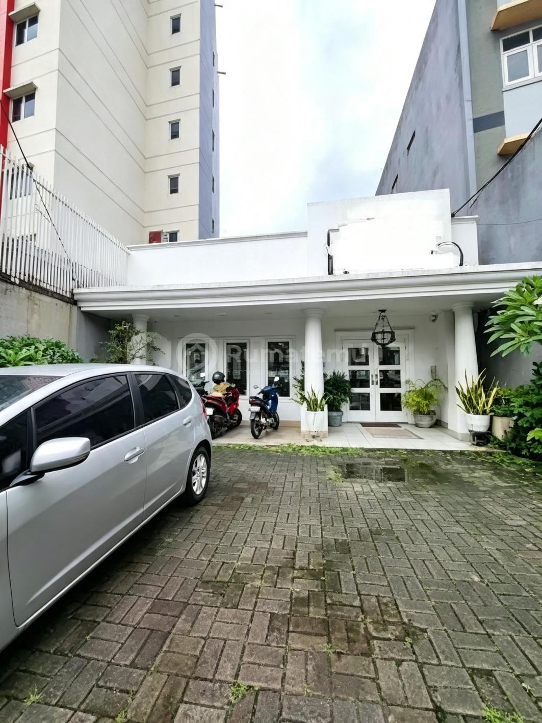 Rumah Cikini Raya Menteng Jakarta Pusat 572M2 Harga 62 Miliar