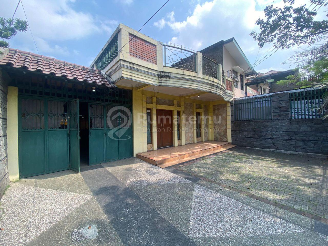 Dijual Rumah + Kosan 20 kamar Lingkungan Asri, Aman Lokasi Strategis