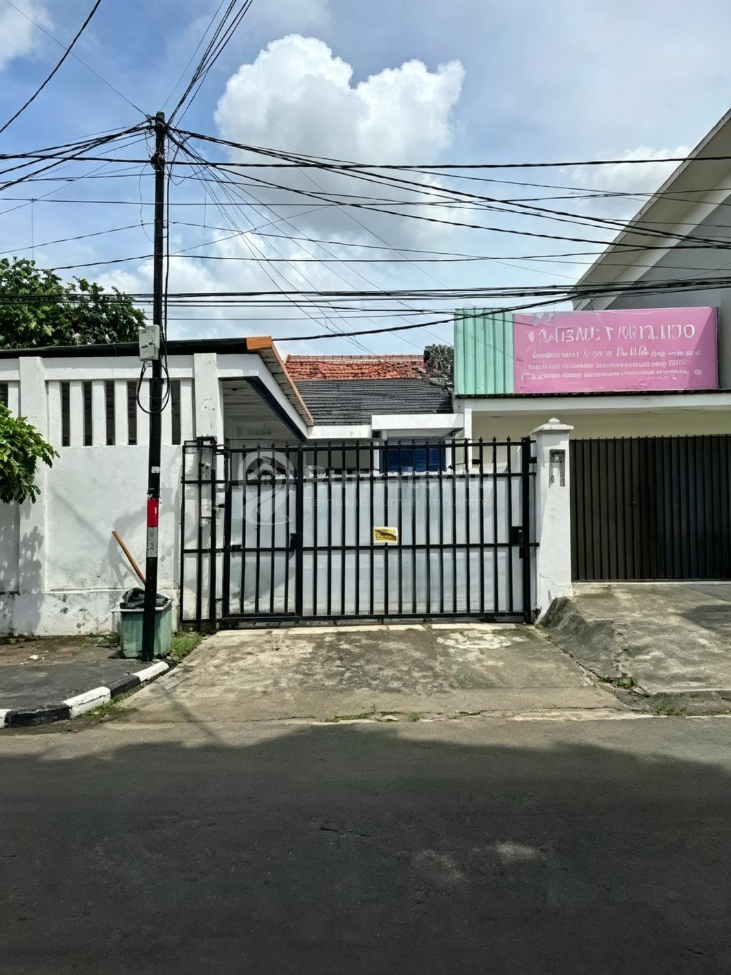 Bangunan Komersil Cocok untuk Usaha di Rawamangun