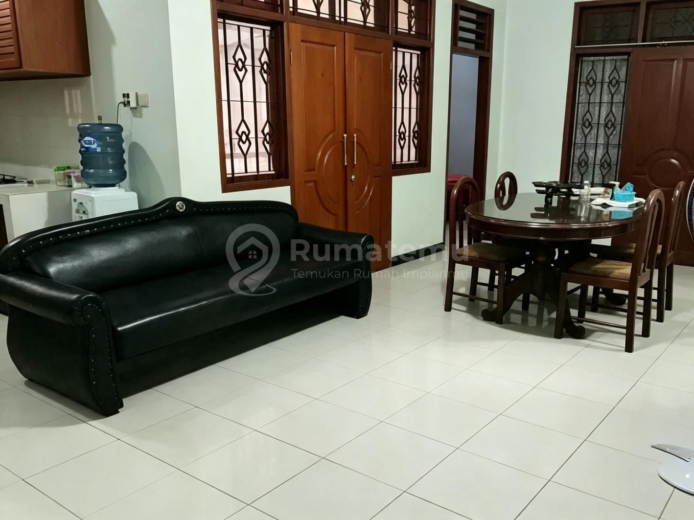 Rumah Siap Huni Area Gejayan, 5 Menit ke Pakuwon Mall Jogja
