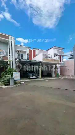 Rumah Bagus Lokasi Fantastis di Perumahan Elit Cipinang