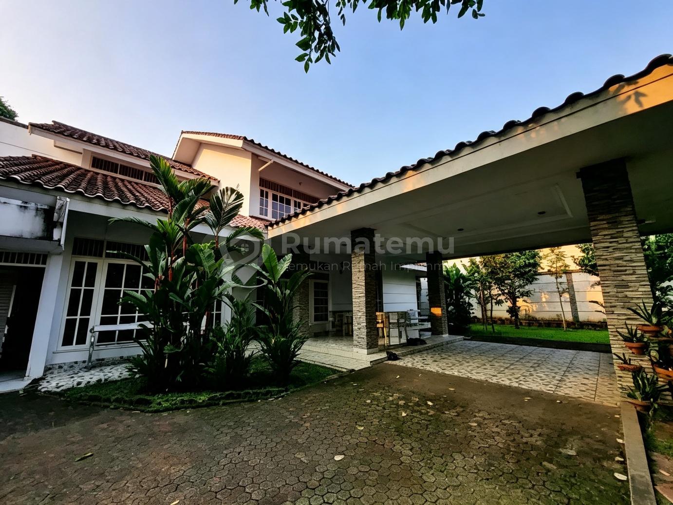 Dijual Rumah Lama Lantai 2cilandak Jakarta Selatan