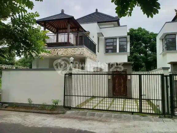 Rumah Villa Bagus Strategis Dekat Pantai dan Tol di Nusa Dua Bali