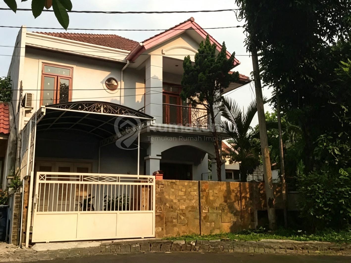 Rumah Luas Cluster Favorit Strategis Siap Nego