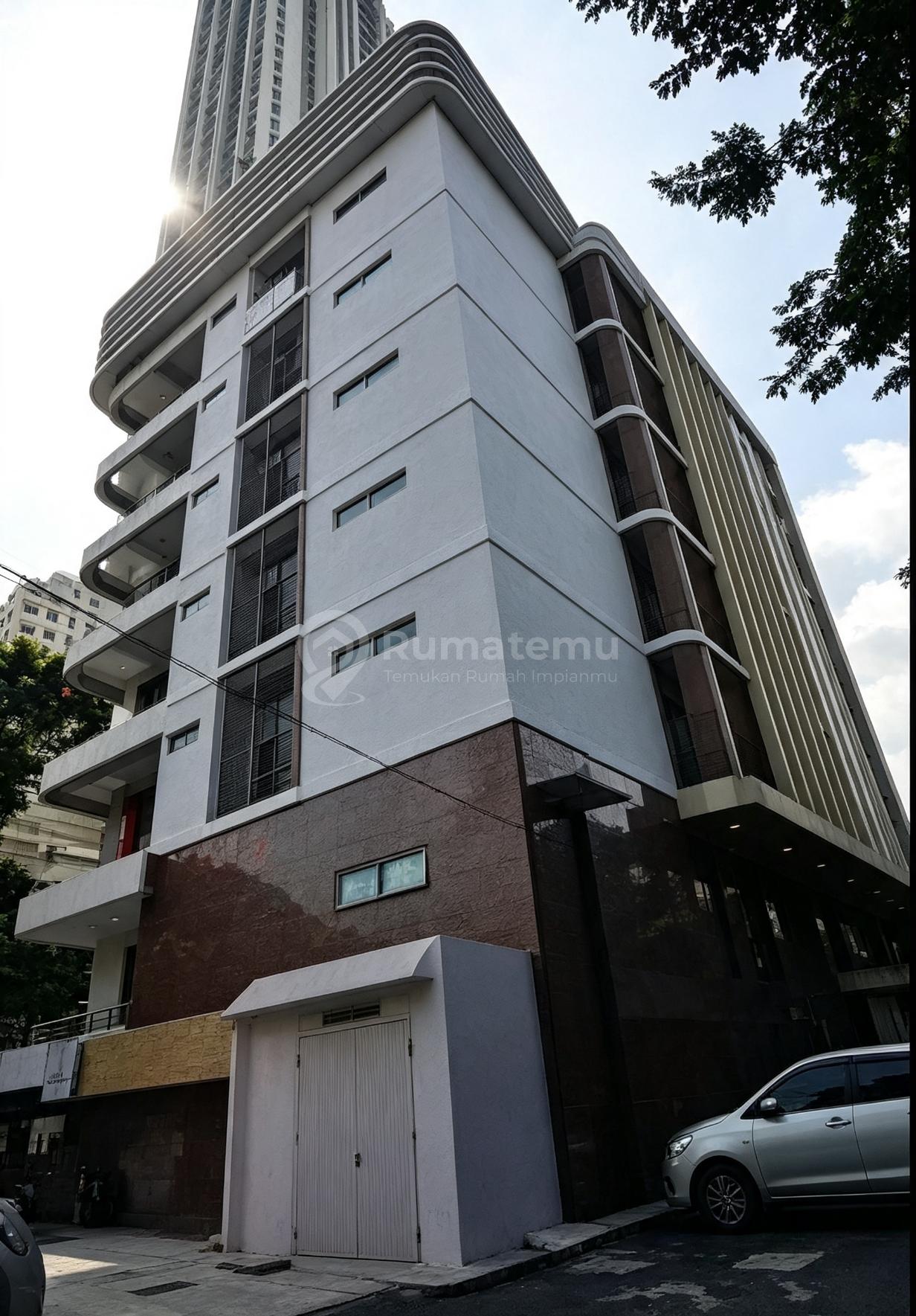 DIJUAL  GEDUNG Kantor TERMURAH Zona Komersial Kebayoran Baru, Jakarta Selatan. Lokasi istimewa Dekat Arteri Pondok Indah, Velbak, Pakubuwono dan Permata Hijau.