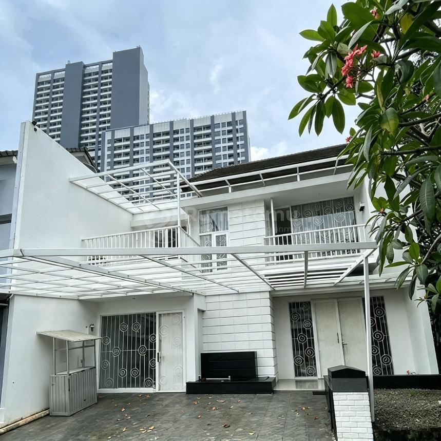 Dijual Rumah + Swimming Pool Lokasi Strategis Harga Menarik di Bintaro Tangerang Selatan