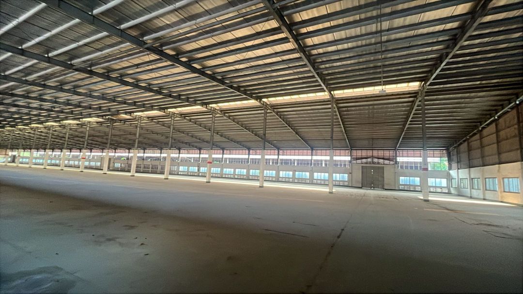 Pabrik Kawasan Industri Karawang Timur - Kur