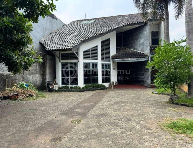 Dijual gedung kantor di Cilandak