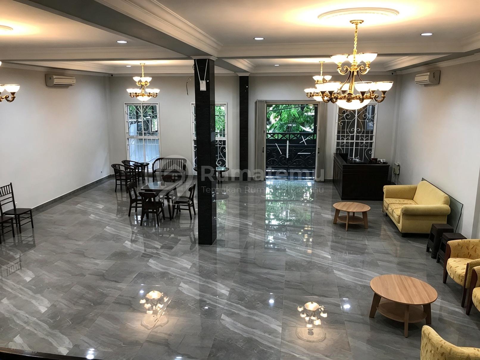 Dijual Gedung 5,5 Lantai Hadap Selatan di Kelapa Kopyor - Kelapa Gading Jakarta Utara
