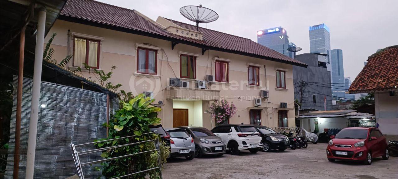 Dijual Rumah Tua dan Kostan 2 Lantai di Karet Kuningan Jakarta Selatan